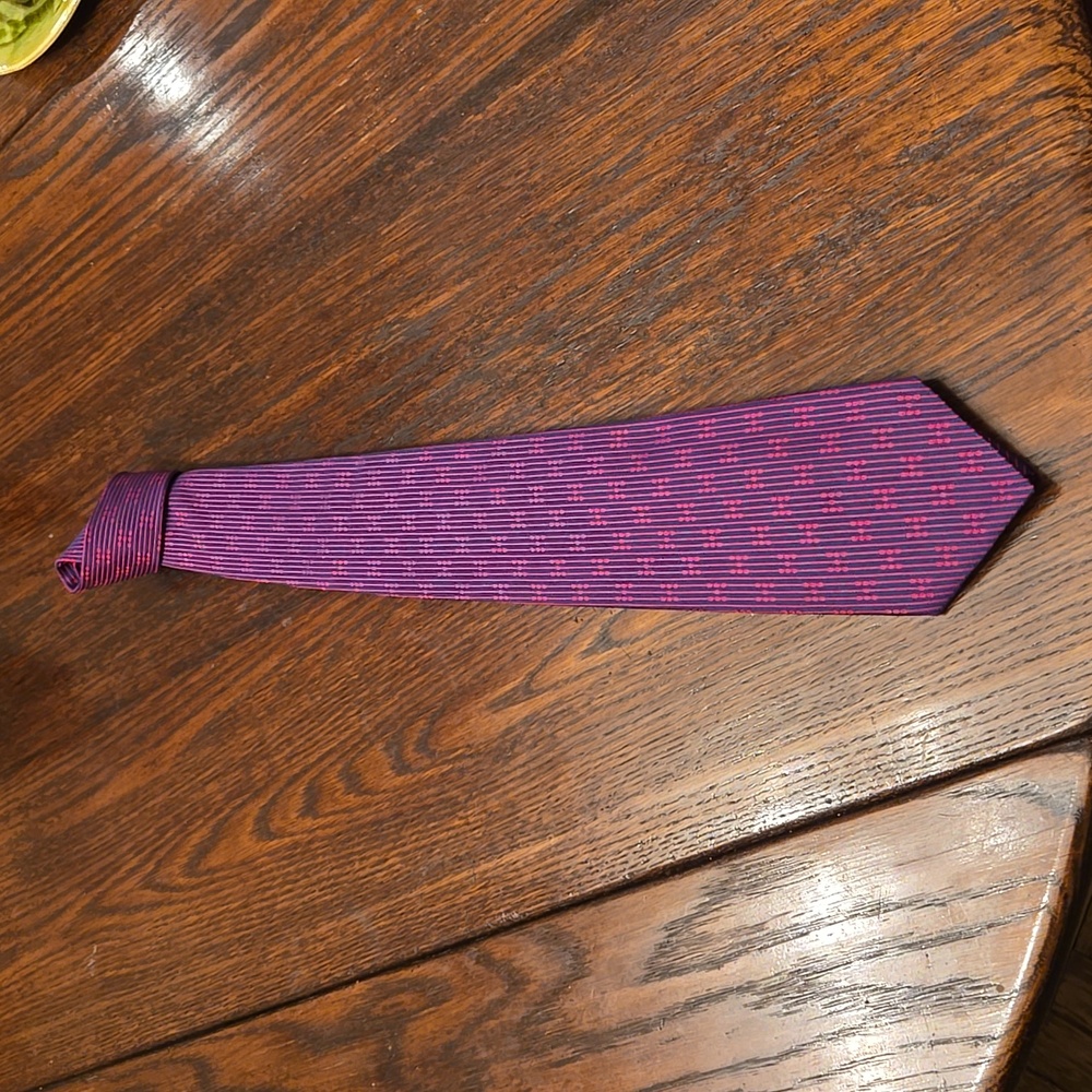 Sophisticated new Hermes tie